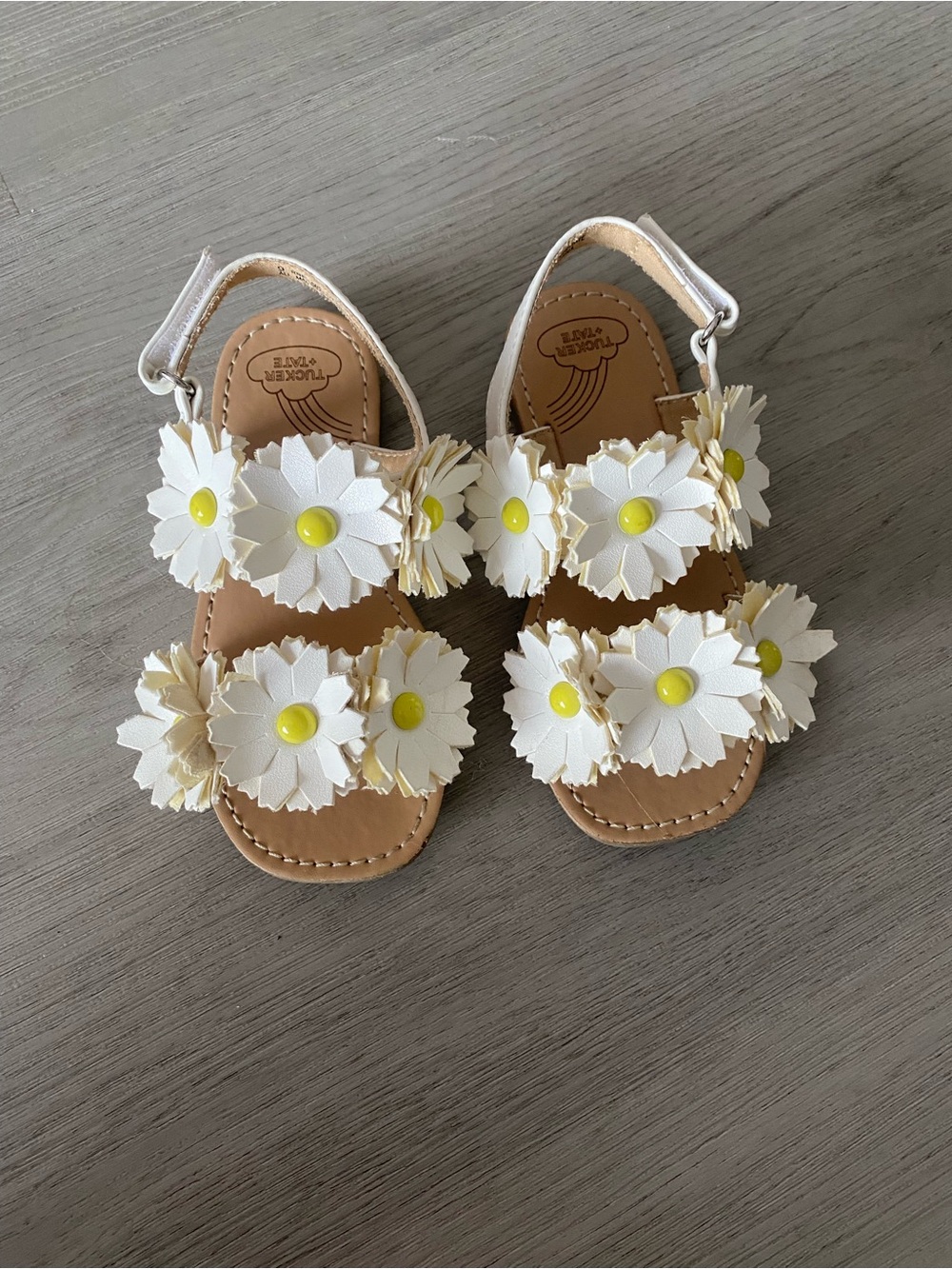 Tucker + Tate White Daisy Strap Sandals with Yellow Centers